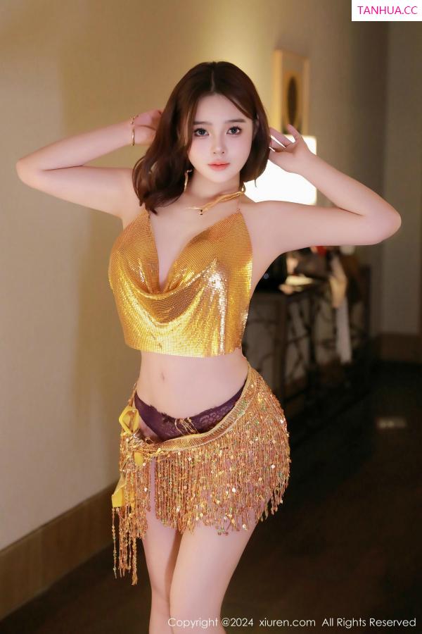   [XiuRen]高清写真图 2024.12.04 No.9545 麻布学妹 美腿浴室第8张图片